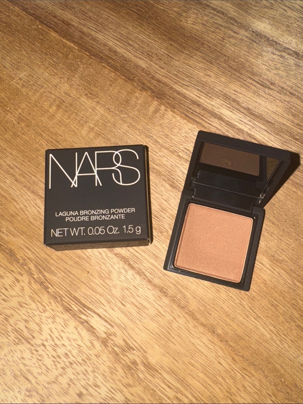 NARS Laguna Bronzing Powder Color:
Laguna 02 (Original)
Mini 1.5 g